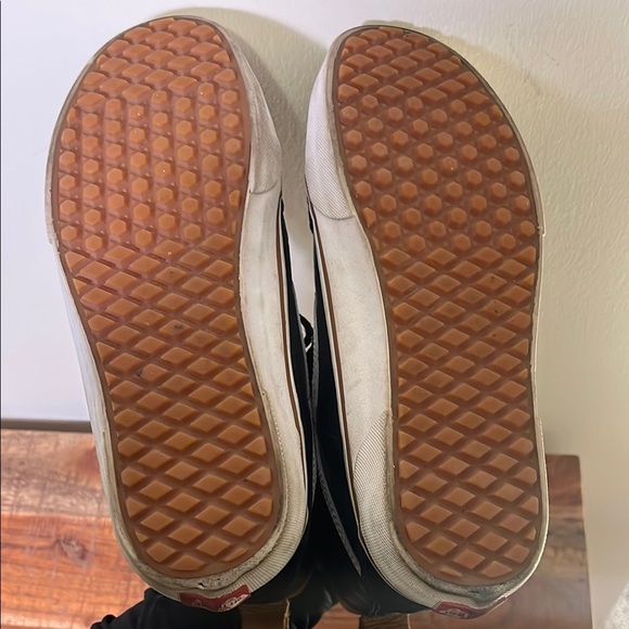 Vans SK8 Black and Brown High-Top Trainers with Classic Design, Mens 9 - Picture 7 of 7